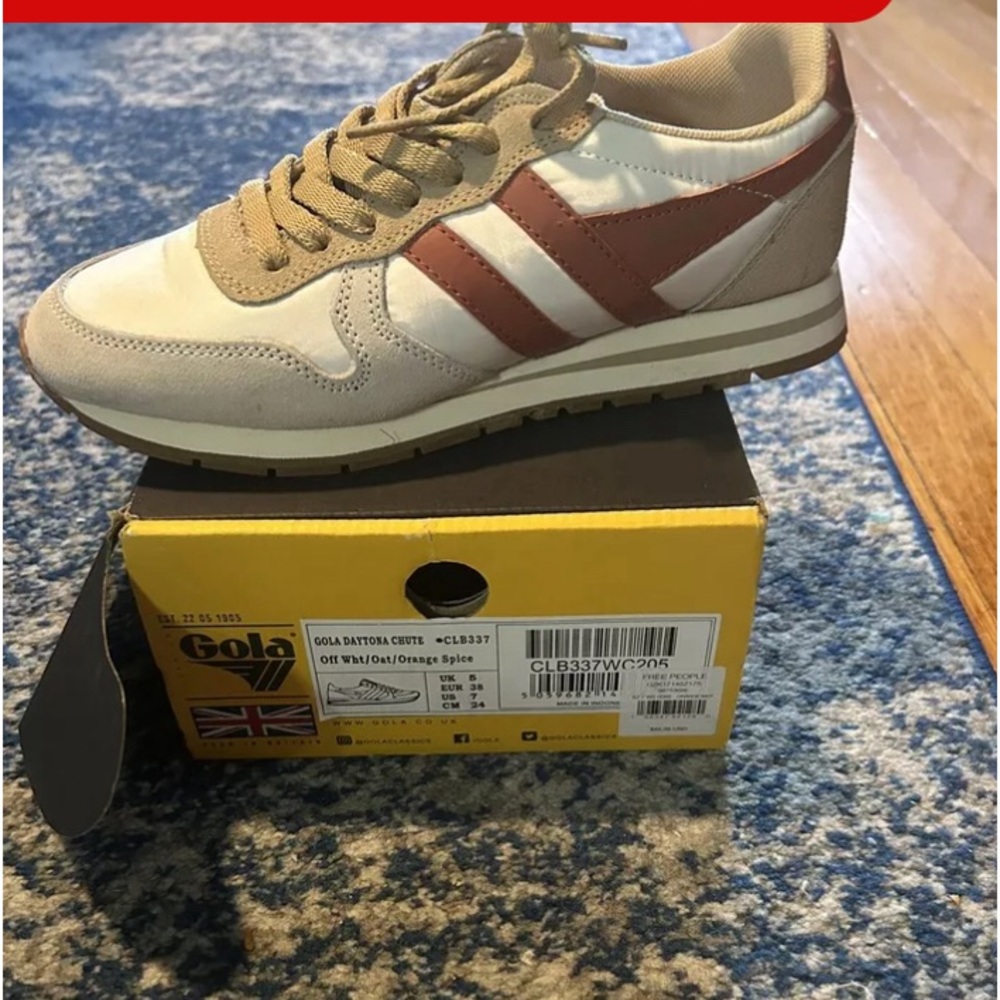 Gola Classics Women's Daytona Chute Sneakers. Condition is Pre-owned. Size 7